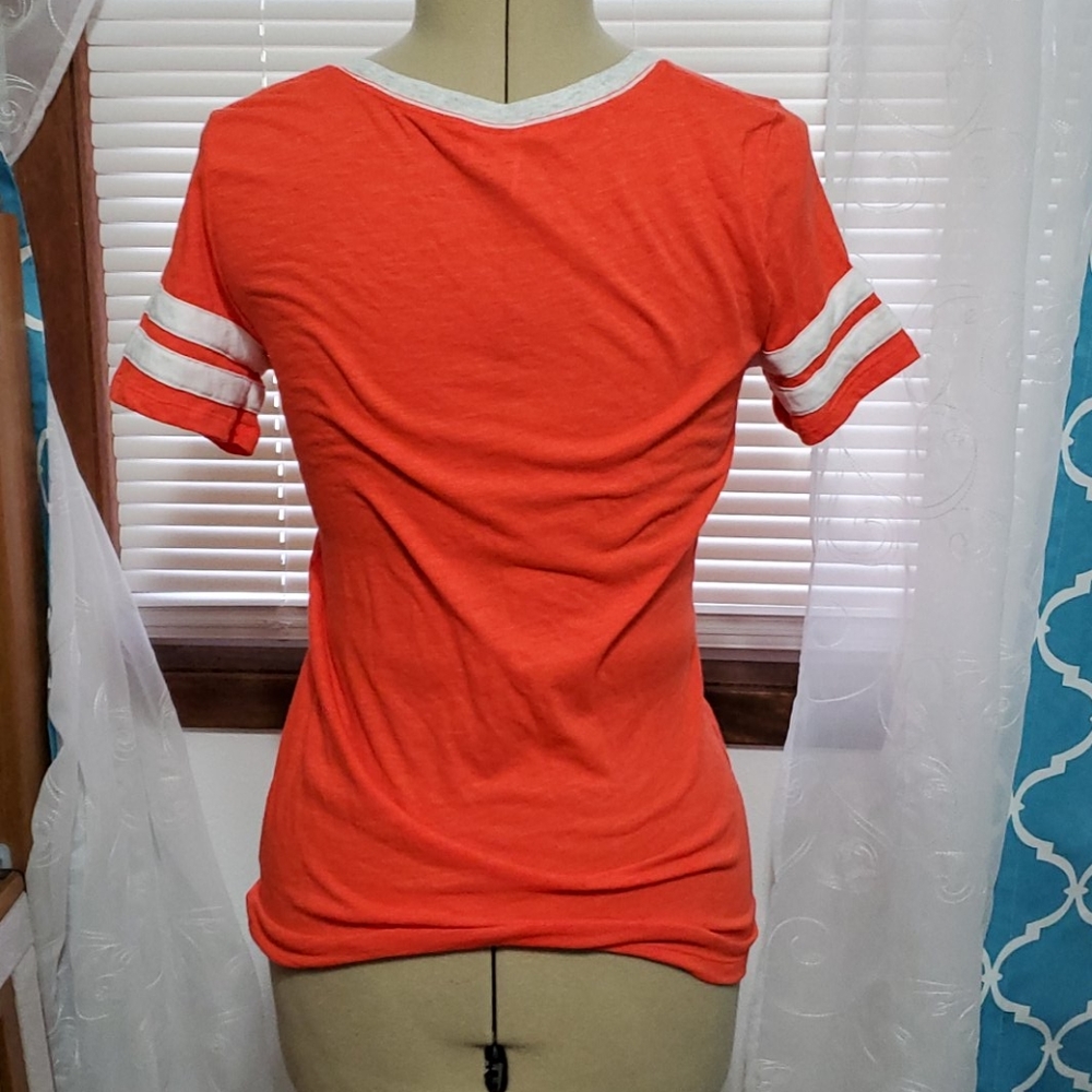 VS Pink Spring Break Tee - Picture 3 of 4